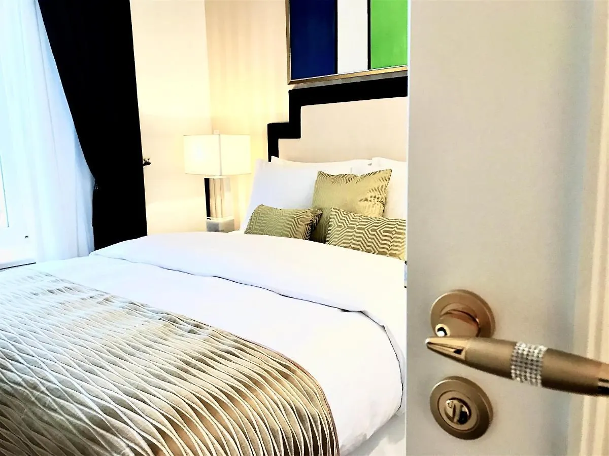 Mondrian Luxury Suites Unesco Old Town Warschau Aparthotel