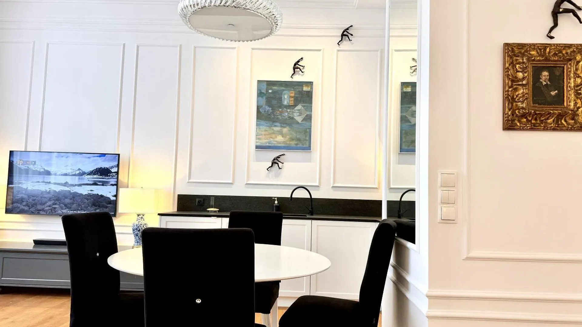Mondrian Luxury Suites Unesco Old Town Warschau