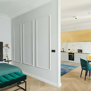 Apartahotel No.4, Varsovia