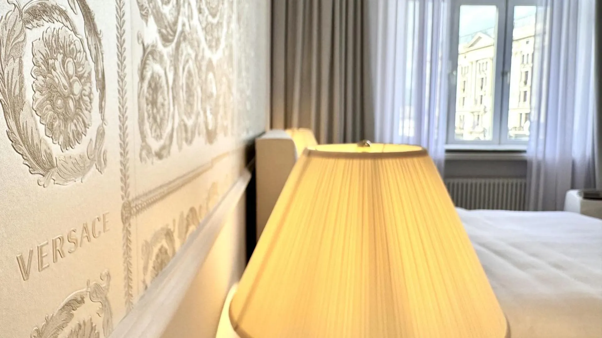 Mondrian Luxury Suites Unesco Old Town Warsaw Aparthotel