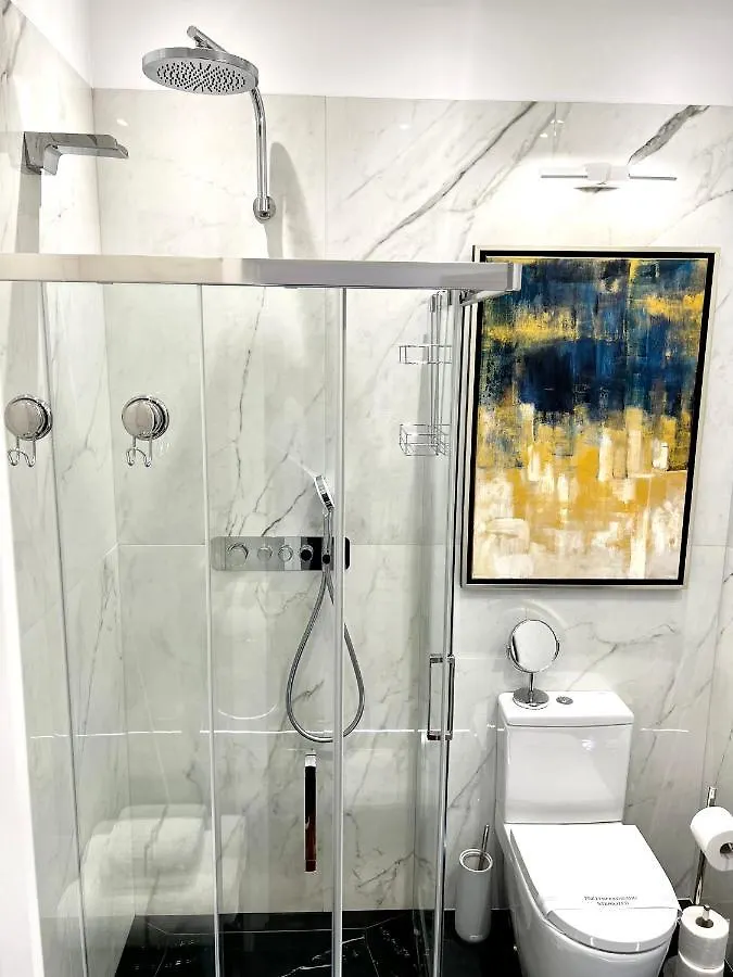Hotel apartamentowy Mondrian Luxury Suites Unesco Old Town Warszawa