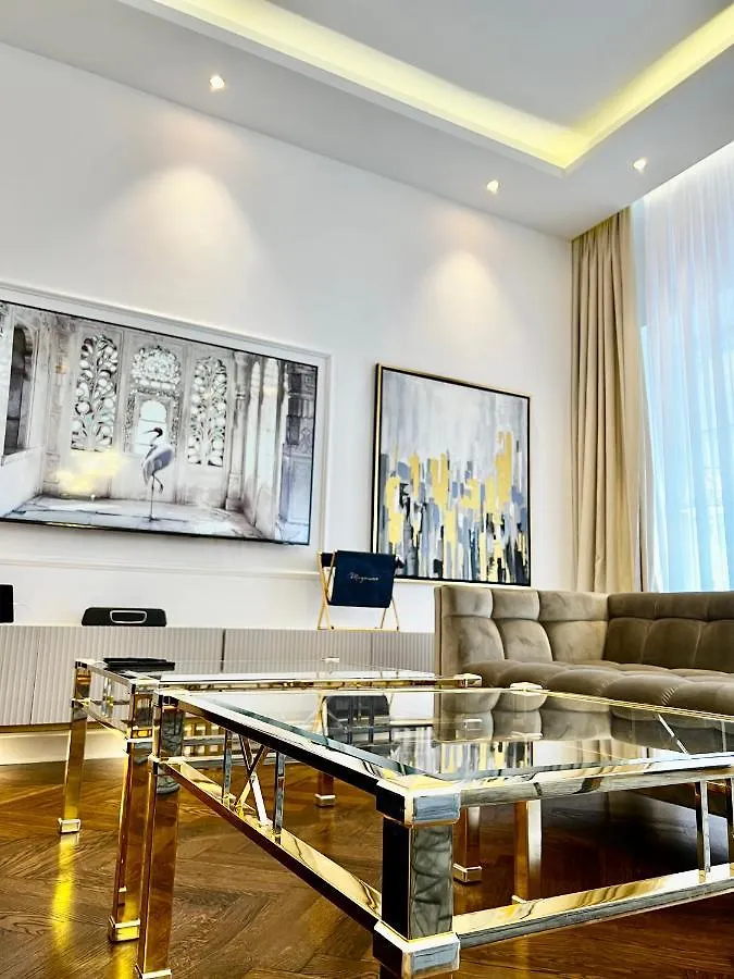 Hotel apartamentowy Mondrian Luxury Suites Unesco Old Town Warszawa