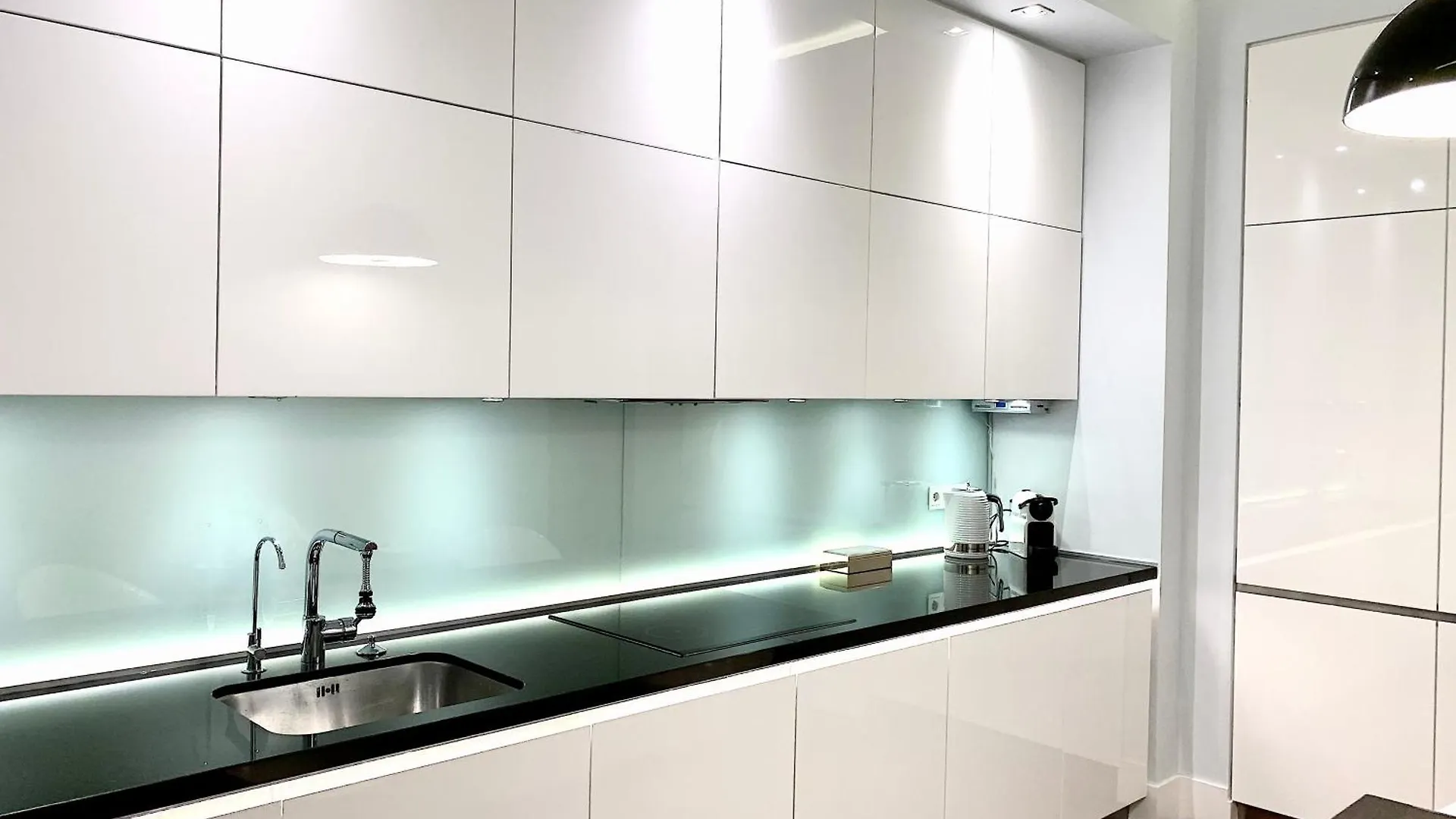 Mondrian Luxury Suites Unesco Old Town Warszawa 0*,